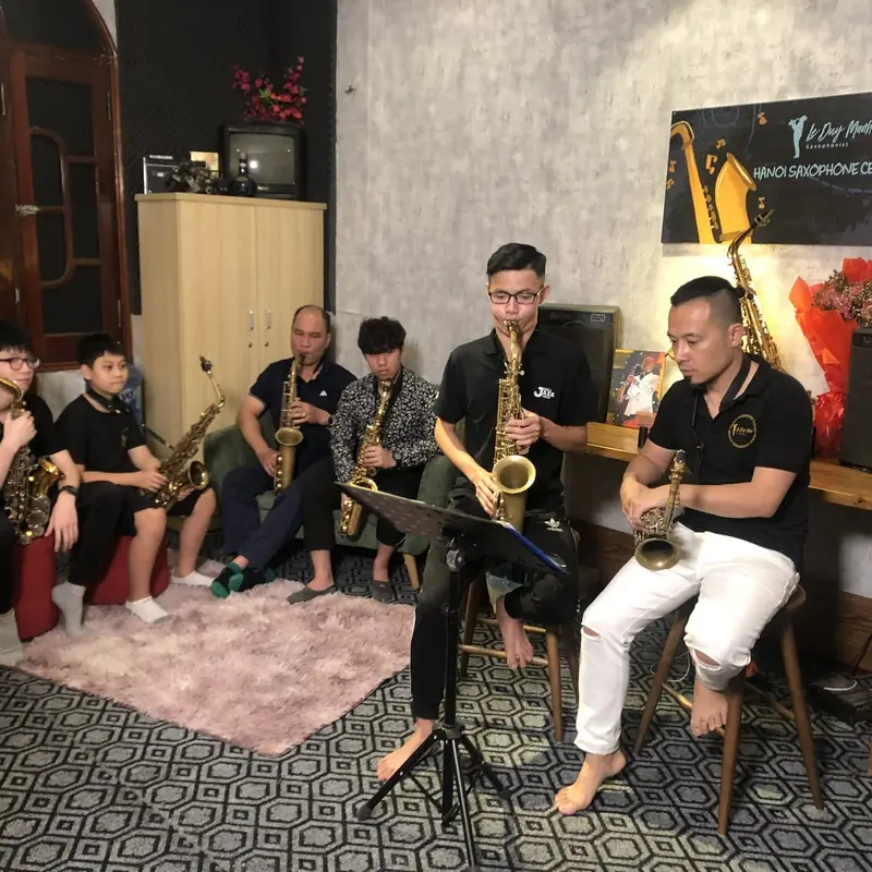 Lê Duy Mạnh Saxophone — Cả lớp cùng chạy bài tại MSax – Lê Duy Mạnh Saxophone Center