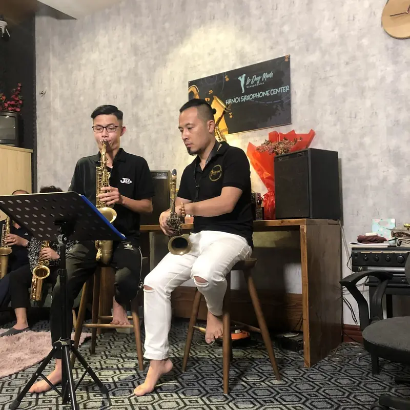 Lê Duy Mạnh Saxophone — Starting out: holding the air steady before the first phrase